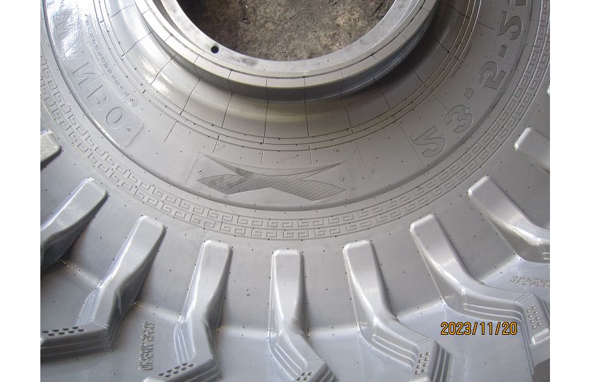 Road Grader Tire Mold